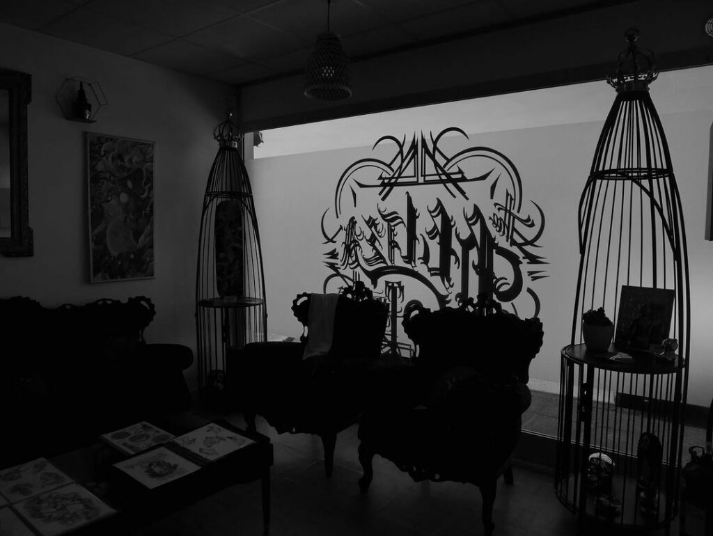 Salon de tatouage Beltza Tattoo Shop